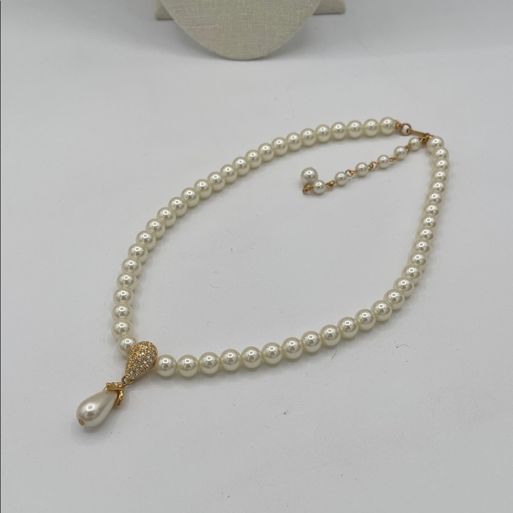 4.15.26-19 Napier White Faux Pearl Necklace + Goldtone Pavé Teardrop 9.5” + 3”